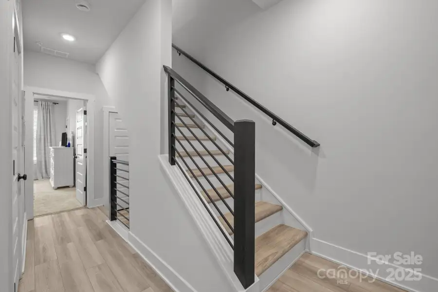 Image 36 of a home in .