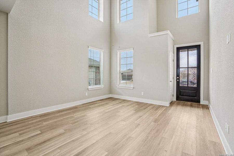 Spacious, unfurnished interior of a new home in Legendary Trails - Premier Series, Cibolo (Image 43).