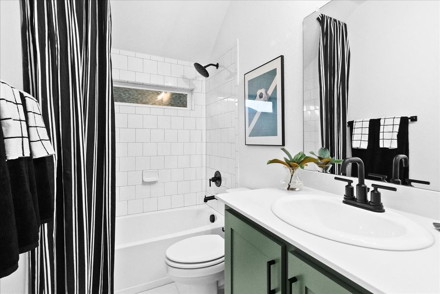 Furnished interior view inside a new home in Keeneland, Aubrey (Image 18).