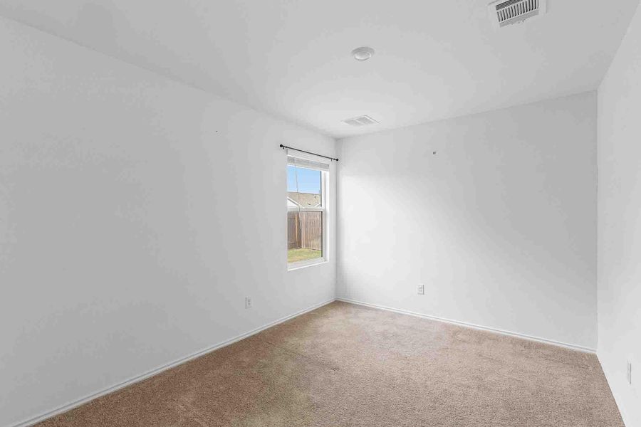 Spacious, unfurnished interior of a new home in Summerside, Lockhart (Image 24).