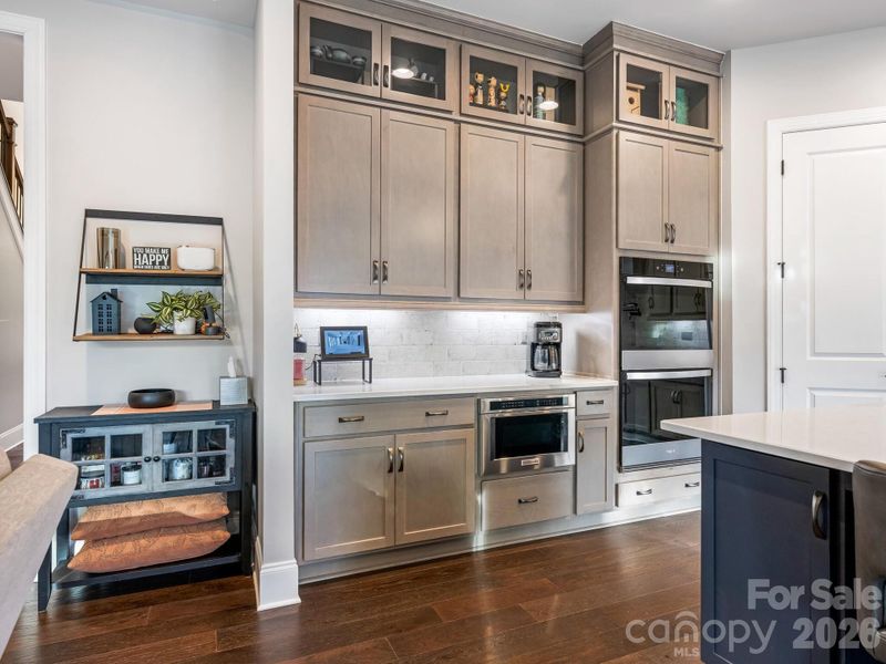 1st Flr, epicurean  Kitchen cabinets, quiet close drawers/doors, double oven; in-cabinet microwave