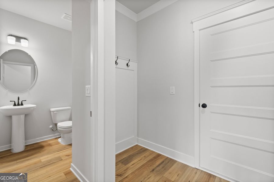 Furnished interior view inside a new home in Rosewood Lake Preserve, Hoschton (Image 5).