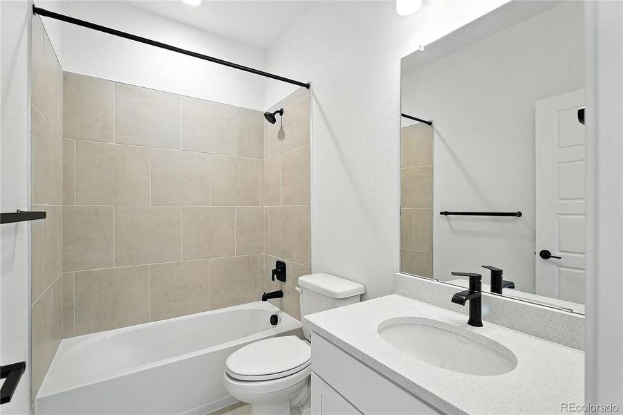 3943 Descent St - Ready Now!