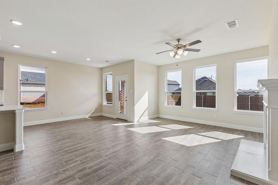 Spacious, unfurnished interior of a new home in AnaCapri, Anna (Image 15).