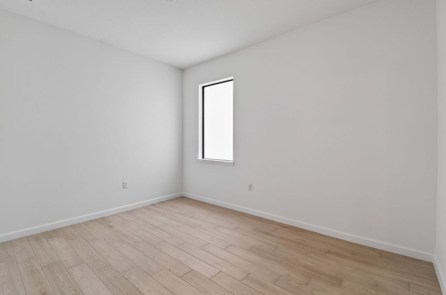 Spacious, unfurnished interior of a new home in Hendrix Reserve, Lake Worth (Image 38).