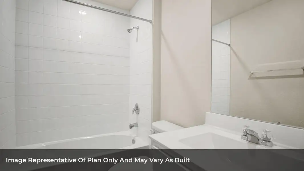 Spacious, unfurnished interior of a new home in Bar W Ranch, Leander (Image 17).