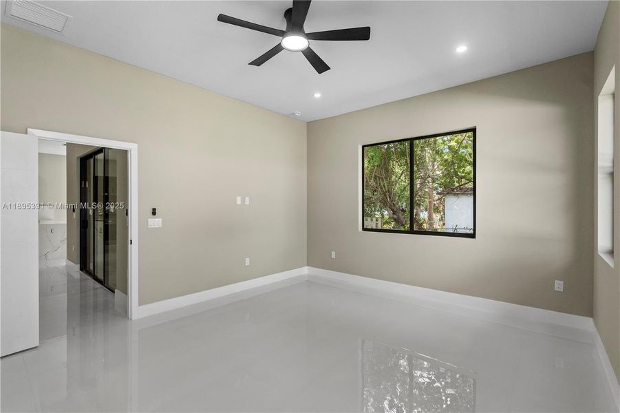 Spacious, unfurnished interior of a new home in , Oakland Park (Image 14). Spacious, unfurnished interior of a new home in , Oakland Park (Image 14).