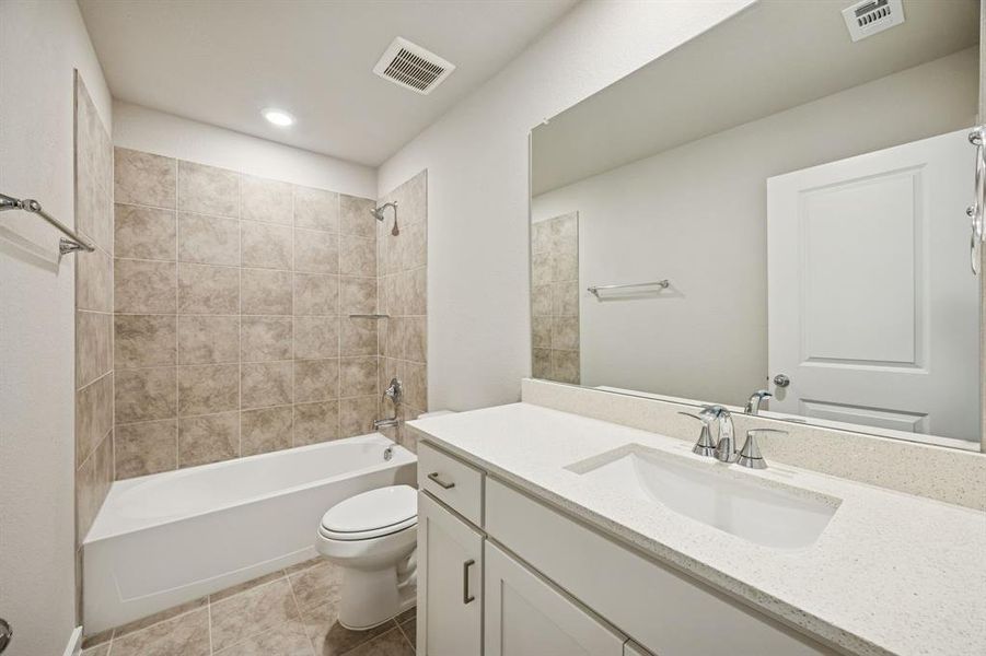 Furnished interior view inside a new home in Freeman Farms, Kaufman (Image 10). Furnished interior view inside a new home in Freeman Farms, Kaufman (Image 10).