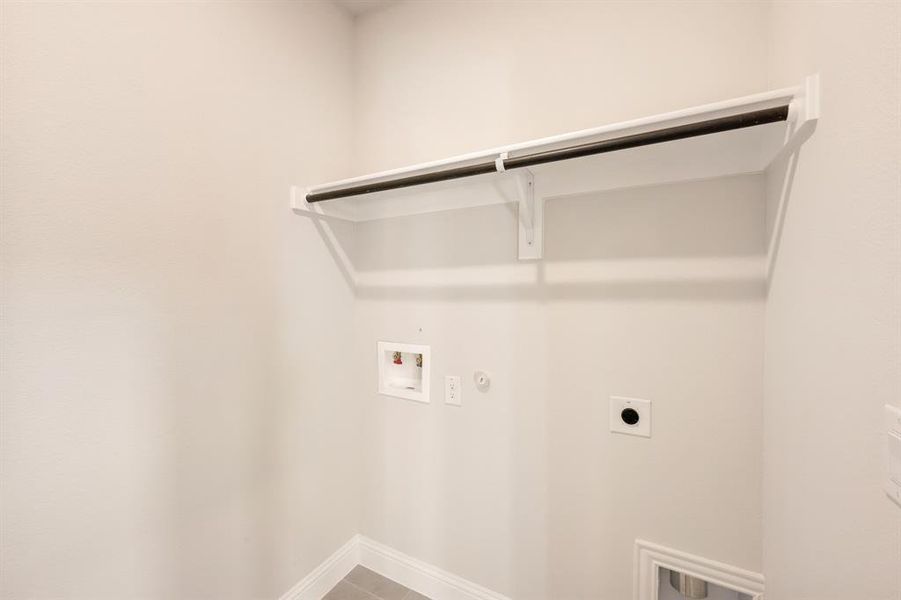 Spacious, unfurnished interior of a new home in Sunset Ridge, Alvarado (Image 31).