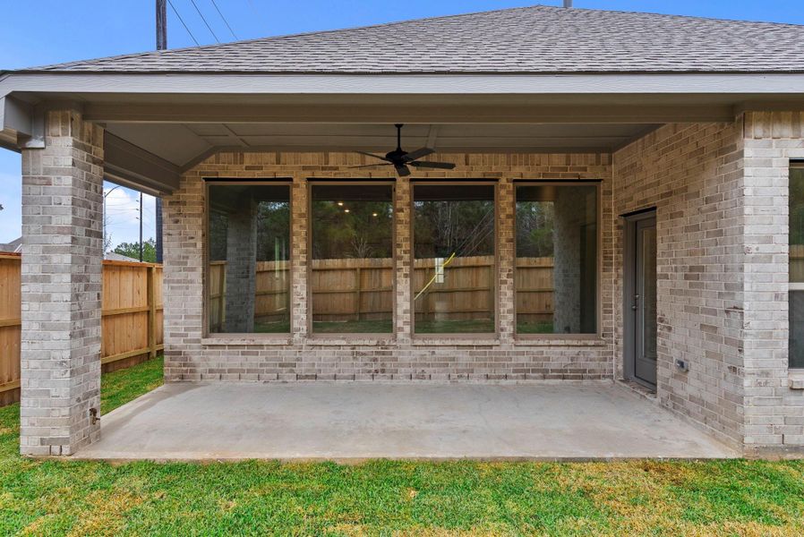 Exterior details and patio area of a home in Escondido, Magnolia (Image 3).