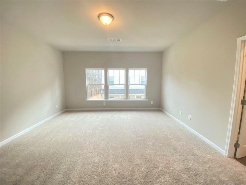 Spacious, unfurnished interior of a new home in Ross Pointe, Kennesaw (Image 14).