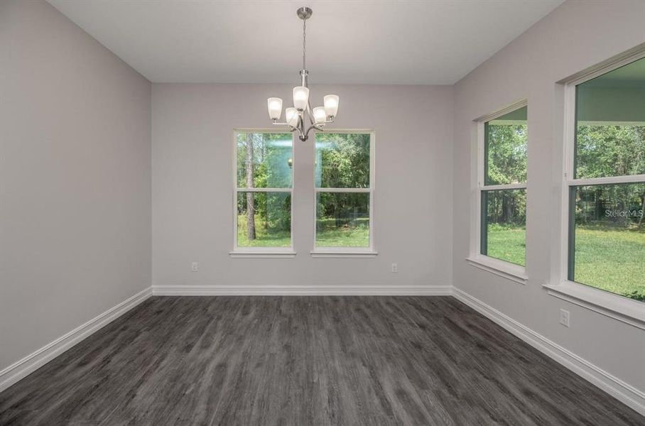 Spacious, unfurnished interior of a new home in Southern Hills Plantation, Brooksville (Image 17).