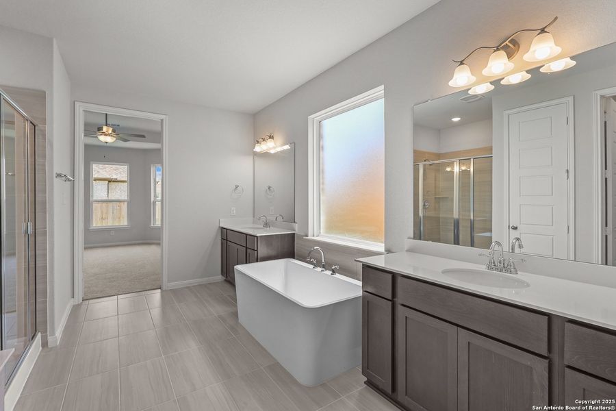 Furnished interior view inside a new home in Mayfair 50', New Braunfels (Image 6).