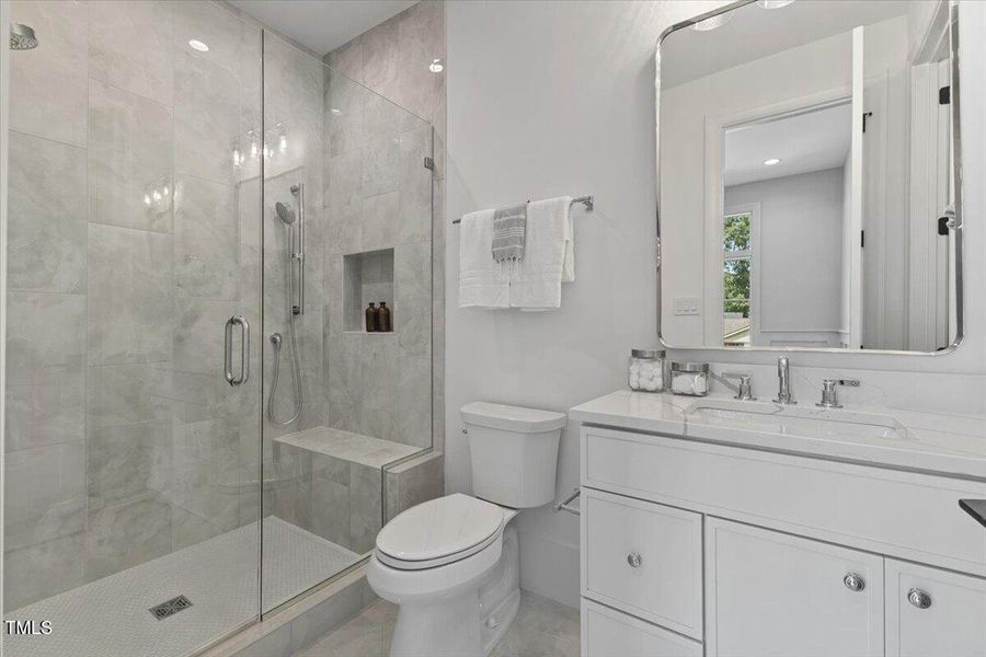 049-6844 Greystone Dr