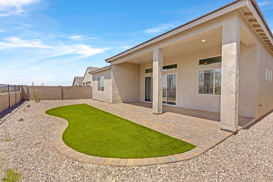 Exterior details and patio area of a home in Saguaro Reserve II, Marana (Image 4).