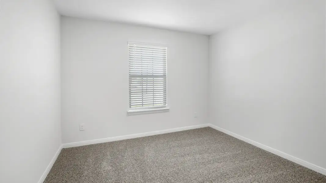 Spacious, unfurnished interior of a new home in Saddlebrook, Waxahachie (Image 15).