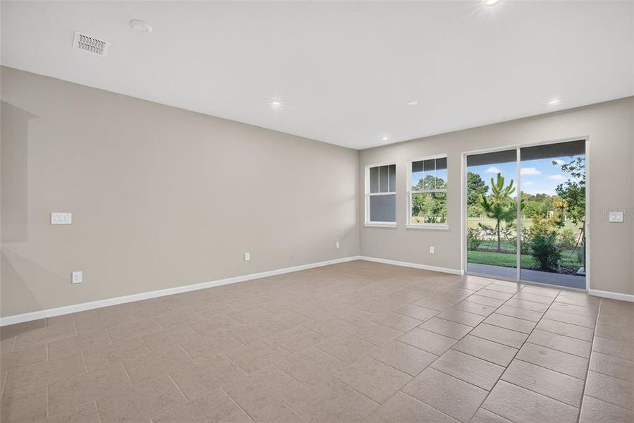 Spacious, unfurnished interior of a new home in Crosswind Ranch, Parrish (Image 26). Spacious, unfurnished interior of a new home in Crosswind Ranch, Parrish (Image 26).