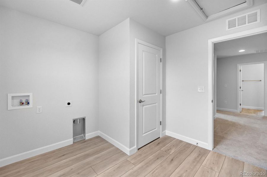 Spacious, unfurnished interior of a new home in , Castle Rock (Image 30). Spacious, unfurnished interior of a new home in , Castle Rock (Image 30).