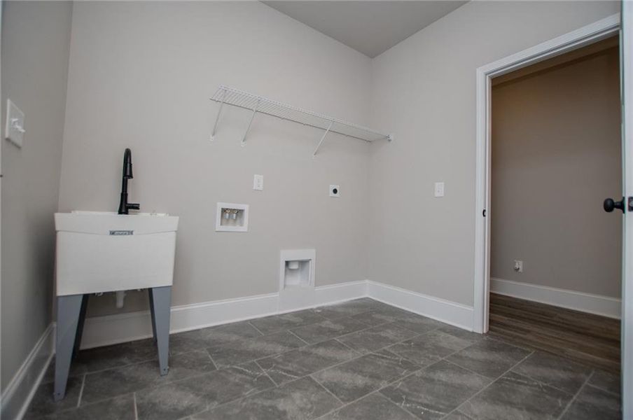 Spacious, unfurnished interior of a new home in , Douglasville (Image 75).
