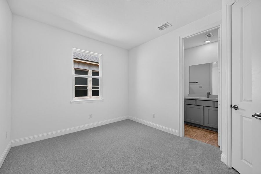 Spacious, unfurnished interior of a new home in The Ridge at Northlake, Northlake (Image 21).