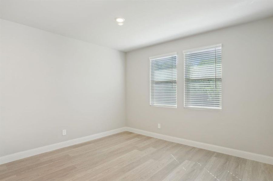 Photo is not of the actual home, but is an inspirational photo of builder’s model home and may depict options, furnishings, and/or decorator features that are not included. Photo is not of the actual home, but is an inspirational photo of builder’s model home and may depict options, furnishings, and/or decorator features that are not included.