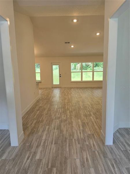 Spacious, unfurnished interior of a new home in Spring Hill, Spring Hill (Image 12). Spacious, unfurnished interior of a new home in Spring Hill, Spring Hill (Image 12).