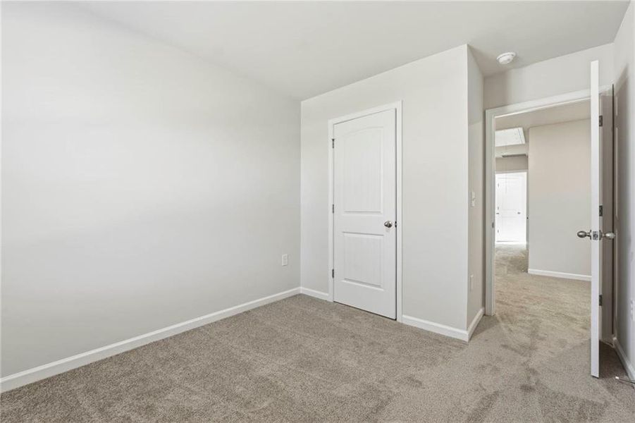 Spacious, unfurnished interior of a new home in Carolina, Palmetto (Image 11).