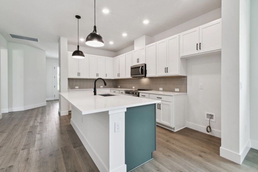 The Lauderdale - Kitchen