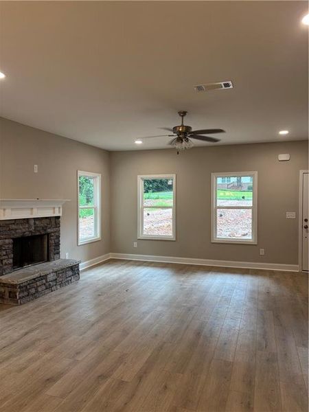 Spacious, unfurnished interior of a new home in , Jackson (Image 11).