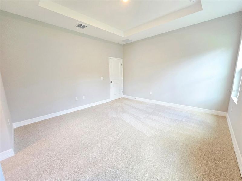 Spacious, unfurnished interior of a new home in , Homosassa (Image 79).