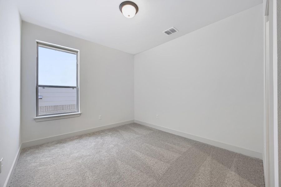 Spacious, unfurnished interior of a new home in Provence, Austin (Image 29).