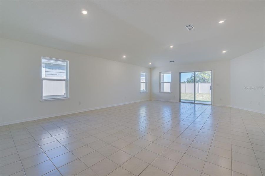 Spacious, unfurnished interior of a new home in Somerset - Executive Series, Palm Coast (Image 14).