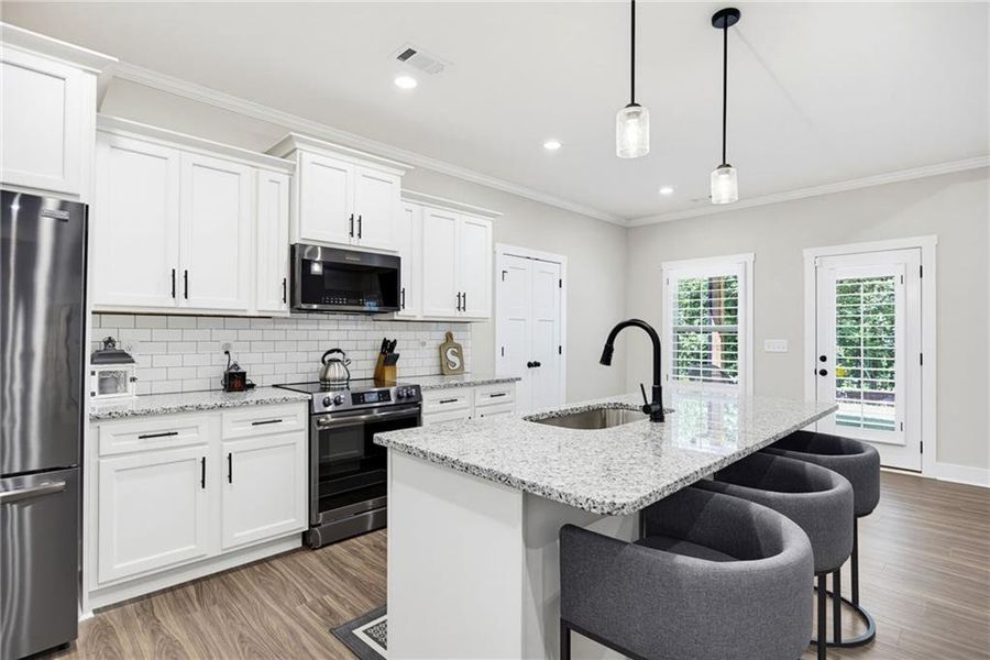 Furnished interior view inside a new home in , Dallas (Image 34).