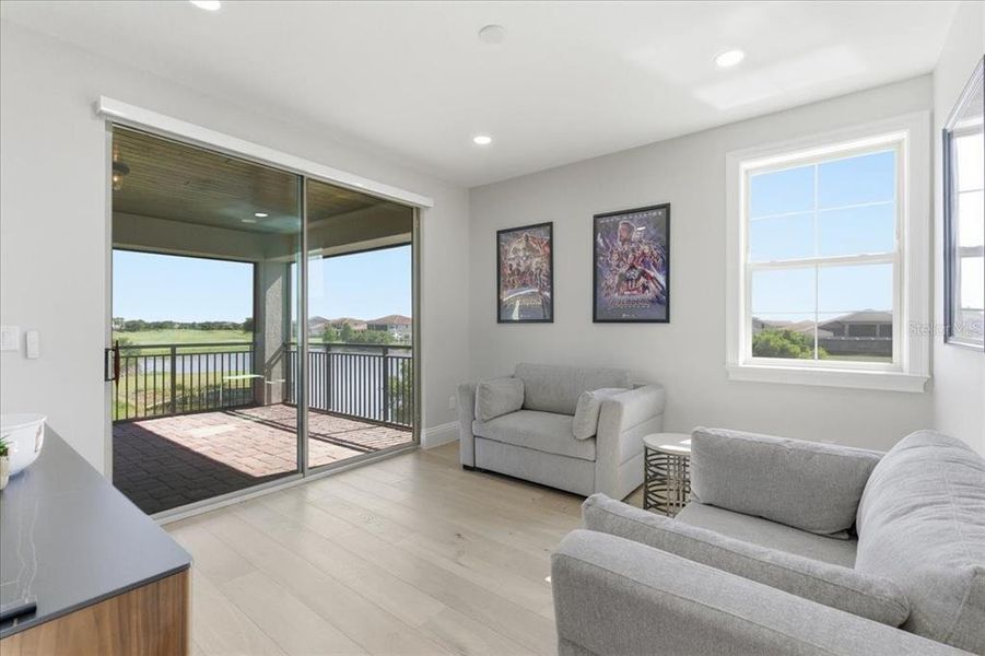 Furnished interior view inside a new home in , Orlando (Image 61).