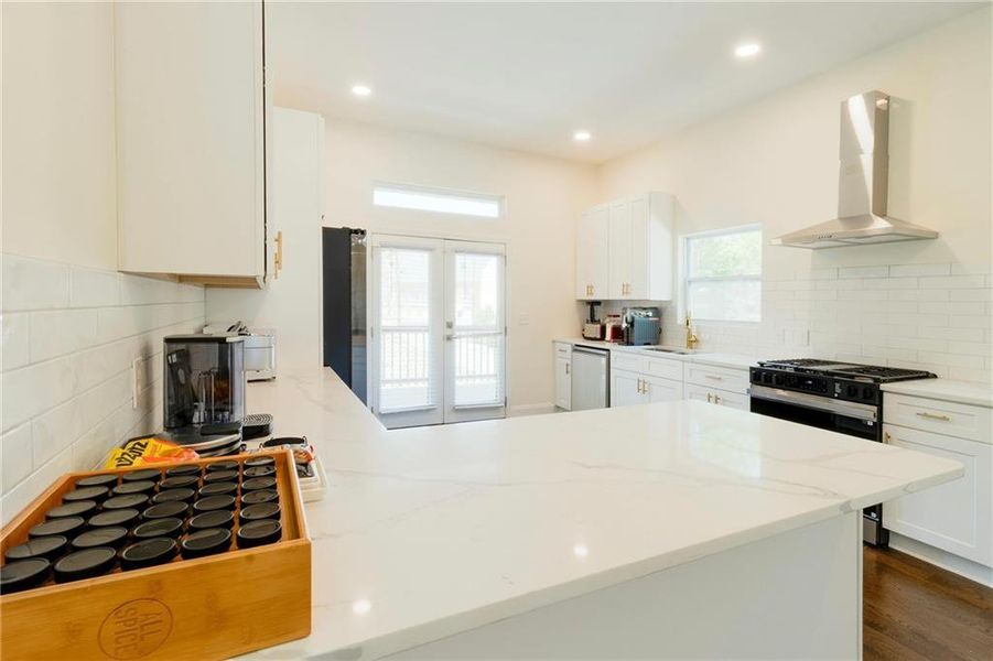 Furnished interior view inside a new home in , Atlanta (Image 12).