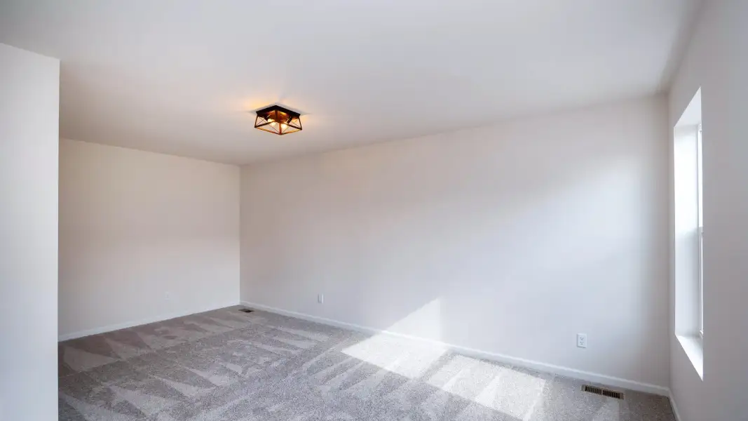 Representative unfurnished interior of a home built from the The Kettering by Norfolk Homes in Offsite Builds Southern Michigan, Ann Arbor (Image 51).
