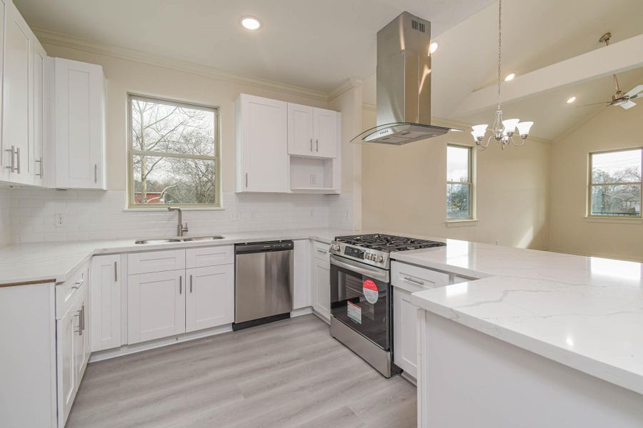 Furnished interior view inside a new home in , Rosenberg (Image 11).