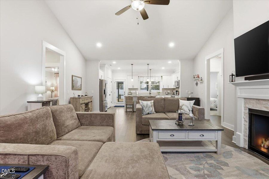 24-603 Tuscany Cir-24