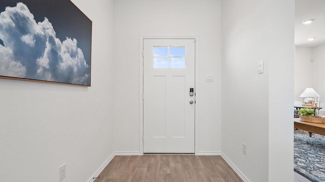 Spacious, unfurnished interior of a new home in Valverde, Bastrop (Image 20).
