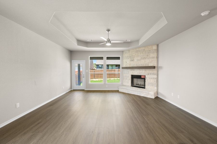Spacious, unfurnished interior of a new home in Waterford Park, Weatherford (Image 15). Spacious, unfurnished interior of a new home in Waterford Park, Weatherford (Image 15).