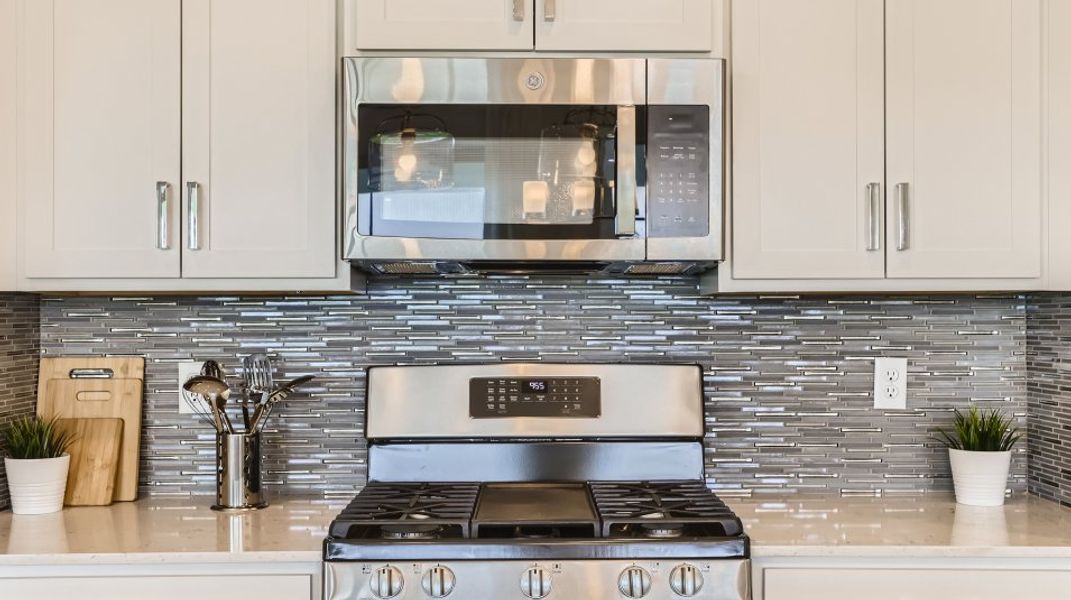 Arden buttonwood EI gasrange microwaveovertherange