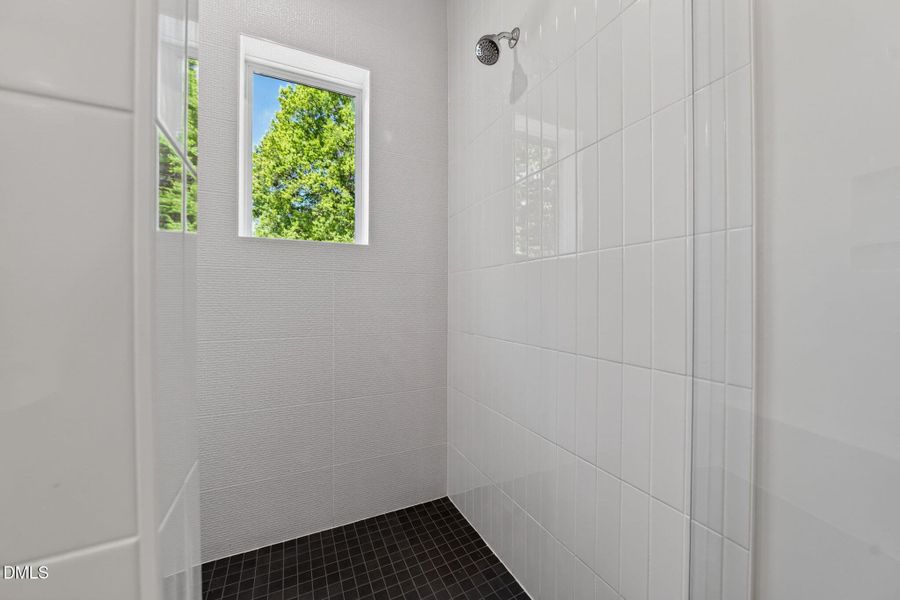 71-web-or-mls-402 Willow St - 71