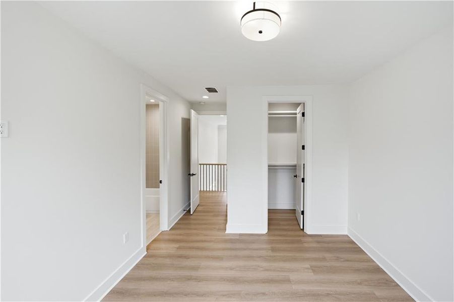 Spacious, unfurnished interior of a new home in , Monroe (Image 33).