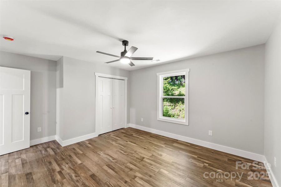Spacious, unfurnished interior of a new home in , Marion (Image 19).