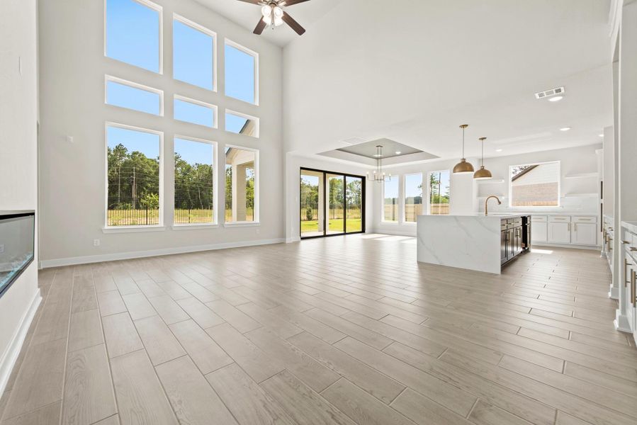 Representative image. Features, specifications, selections and colors may vary.