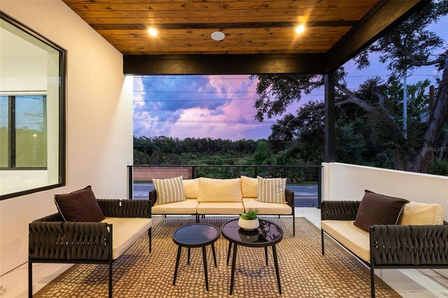 Exterior details and patio area of a home in , Tampa (Image 30).