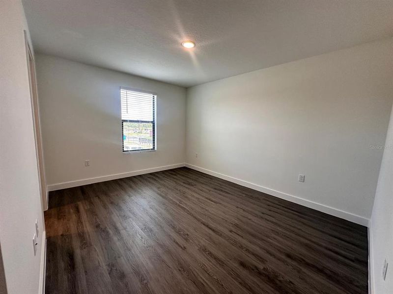 Bedroom 2 with ensuite bathroom (upstairs)