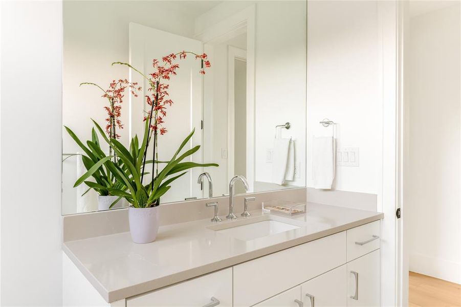 Furnished interior view inside a new home in , Dallas (Image 7).