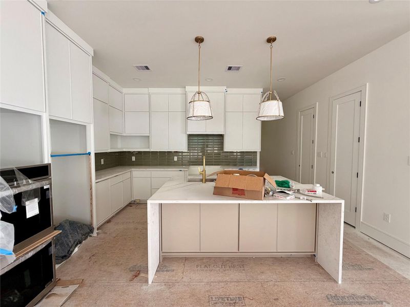 Image 35 of a home in .