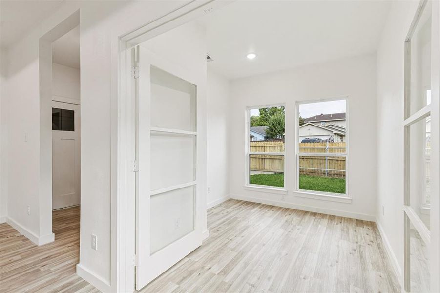 Spacious, unfurnished interior of a new home in , Mesquite (Image 31).